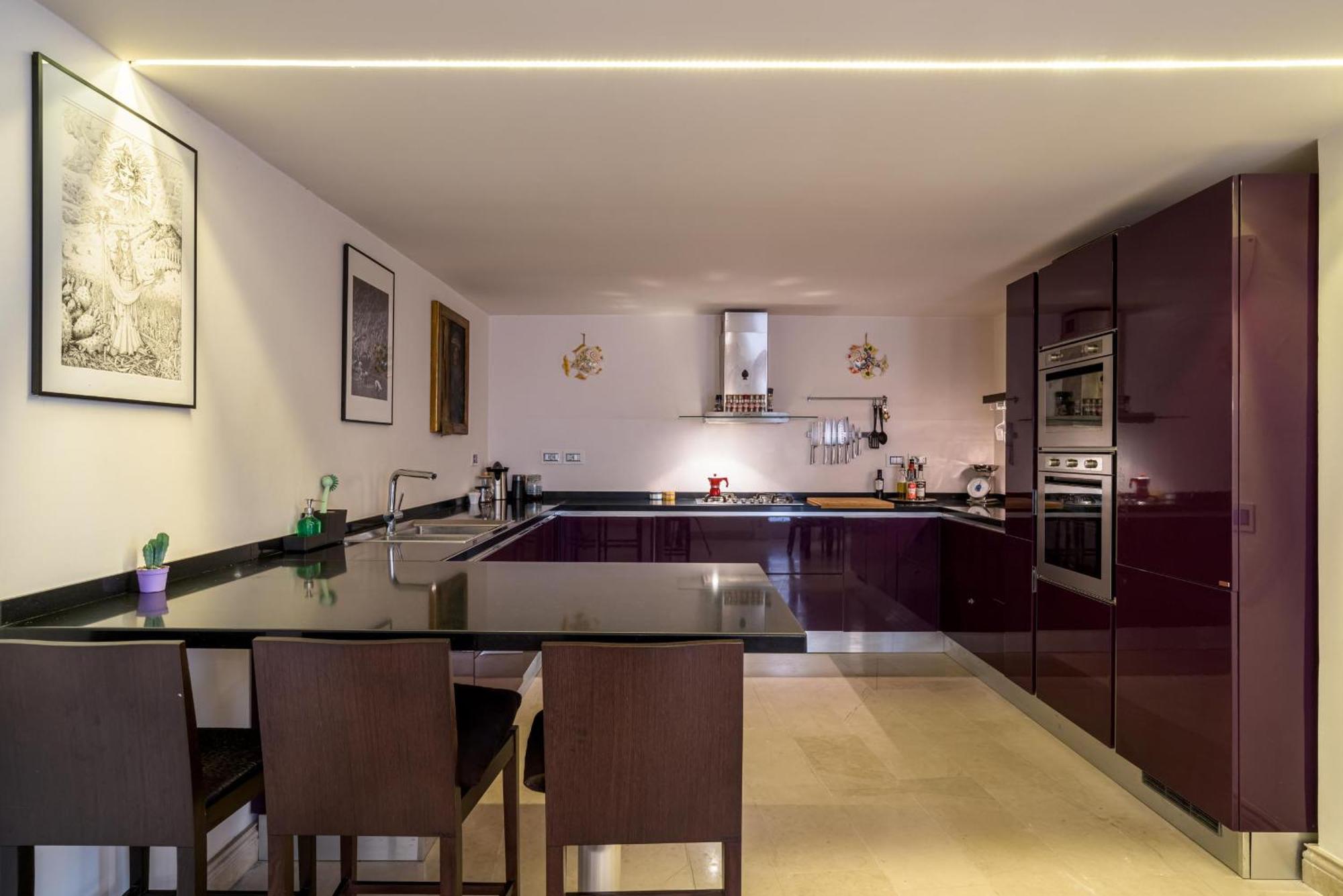 Villa Atelier Spacious With Pool